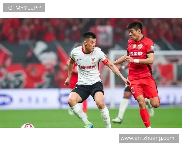 中超赛场谭龙精彩破门助力球队胜利展现超强实力