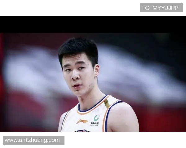 CBA新星郭昊文崭露头角引发关注未来发展备受期待