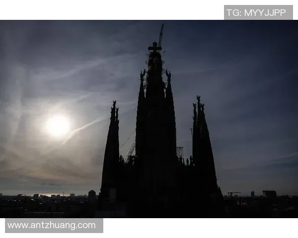 西班牙巴塞罗那：梦幻之城的艺术与风情