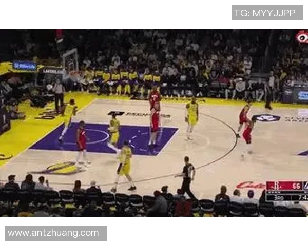 詹姆斯对抗火箭队，火爆场面引发球迷争议